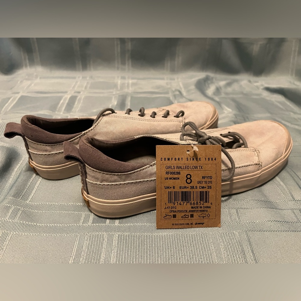 Walled Low TX Reef women’s size 8 gray low sneaker NWT super comfortable!